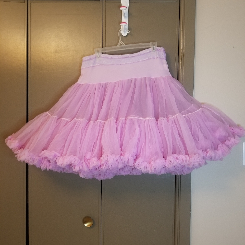 Swing your ruffles!
